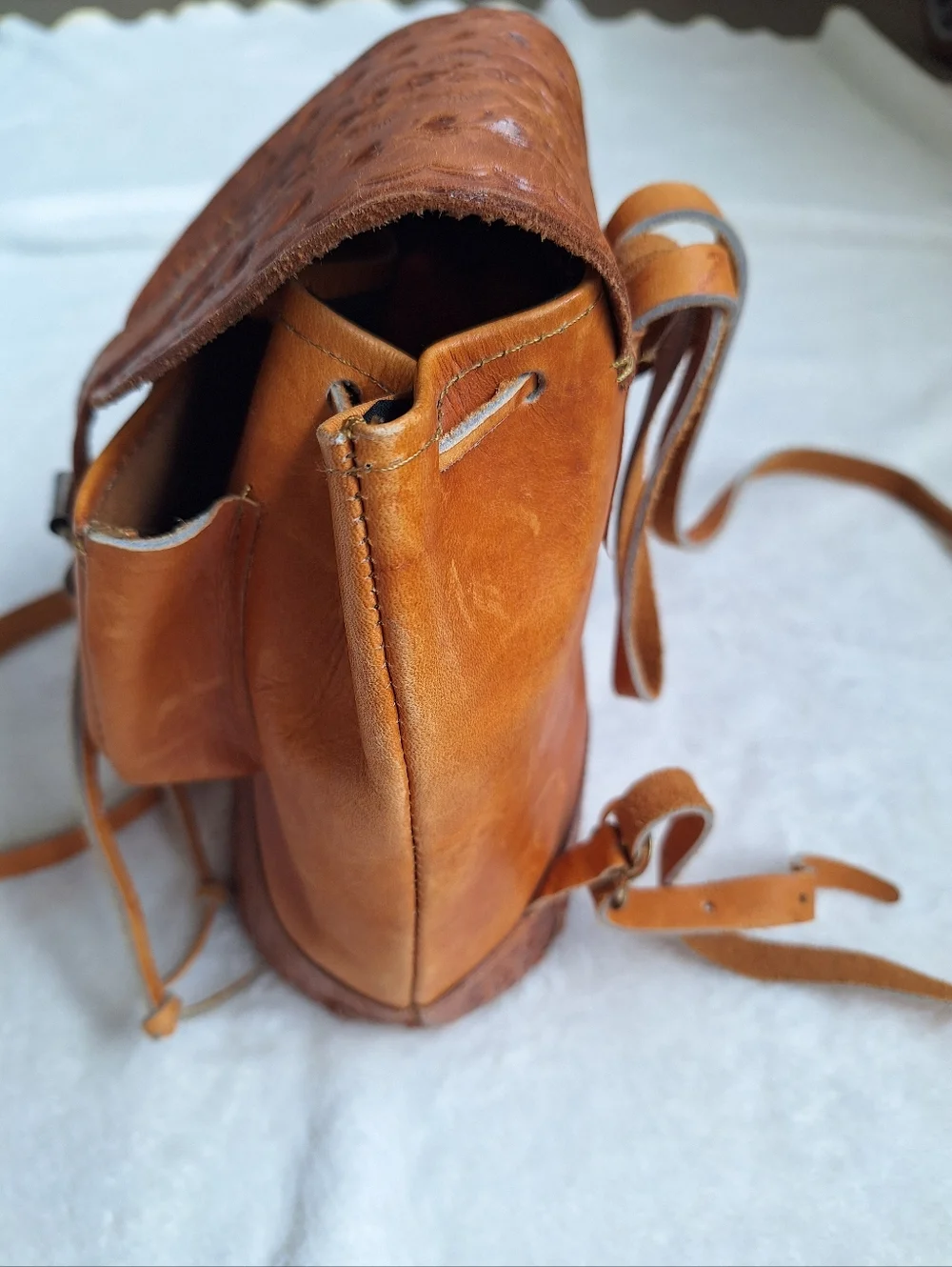 ✨ VTG Nicaragua Hand Tooled Leather Mini Backpack ✨